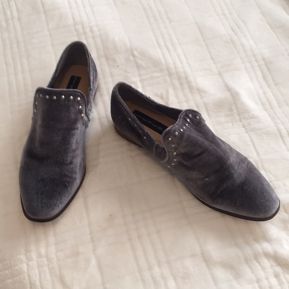 Steven by Steve Madden velvet slip on Size 8